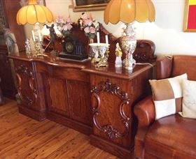 Peachtree Antiques - Accommodation Main Beach 2