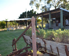 Ugly Duckling Wines - Accommodation Main Beach 3