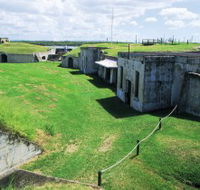 Fort Lytton - Accommodation Main Beach