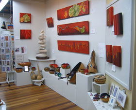 Ferry Park Gallery - Accommodation Main Beach 1