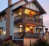 Kingstudio Gallery - Accommodation Main Beach
