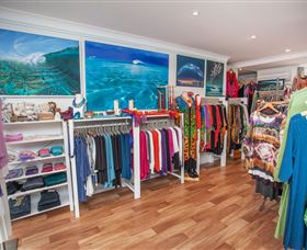 Greenroom Gallery - Accommodation Main Beach 2