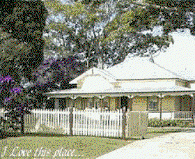Crawford House - Accommodation Main Beach 0