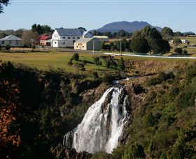 Waratah Falls - Accommodation Main Beach 0