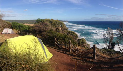 Hike 2 Camp - Accommodation Main Beach 1