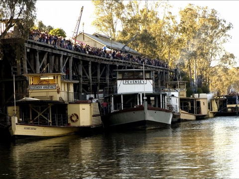 Murray River Paddelsteamers - Echuca Paddlesteamers - Accommodation Main Beach 0