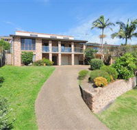 Baileys - Accommodation Main Beach