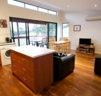 Karrak Reach Forest Retreat - Accommodation Main Beach