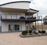 Ocean Swell - Accommodation Main Beach