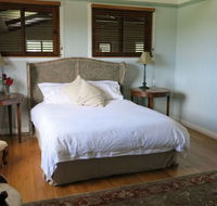 The Loch Barn - Accommodation Main Beach