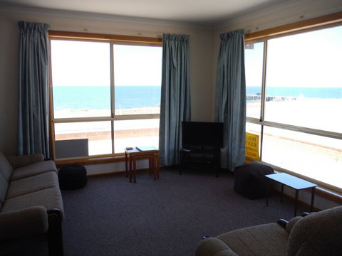 Gulf View - Accommodation Main Beach 3