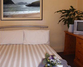 Jack Duggans Irish Pub - Accommodation Main Beach 0