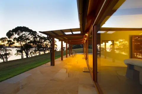 Coast House Tasmania - Accommodation Main Beach 7