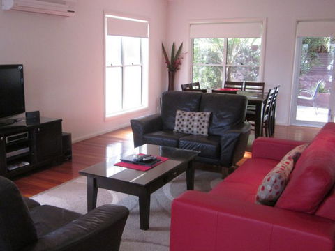Sea Eagle Manor 605 - Accommodation Main Beach 2