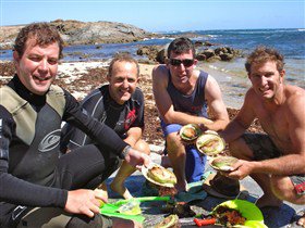 Goin' Off Safaris - Accommodation Main Beach 14