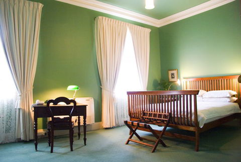 Imperial Fine Accommodation - Accommodation Main Beach 1