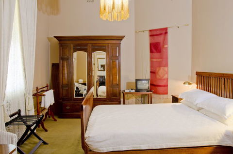 Imperial Fine Accommodation - Accommodation Main Beach 2