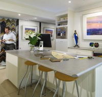 Art Nuvo Gallery - Accommodation Main Beach