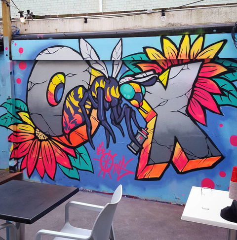 Art Hive Artist - Accommodation Main Beach 3