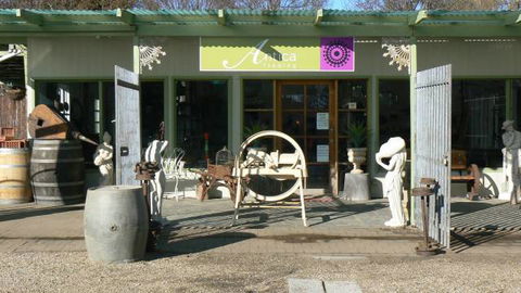 Antica Trading - Accommodation Main Beach 0