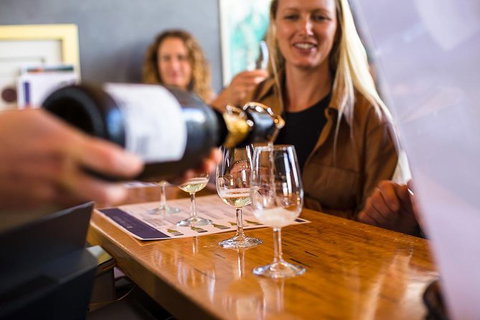 Half Day Gourmet Wine Tour - Accommodation Main Beach 1