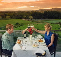 2-Day Yarra Valley Wine Tour with Luxury Vineyard Resort Stay - Accommodation Main Beach