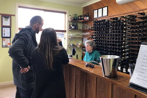 Regional Tastes - Wine & Beer Tour - Accommodation Main Beach 4