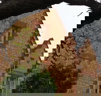 Adelaide Walking Tour Hills Squares and Parklands - Accommodation Main Beach