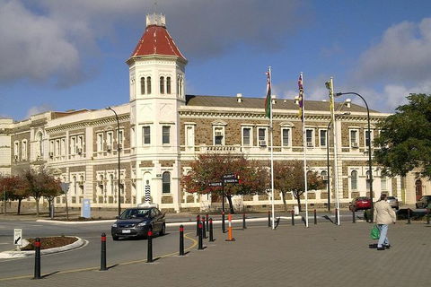Adelaide Like A Local: Customized Guided Tour - Accommodation Main Beach 1