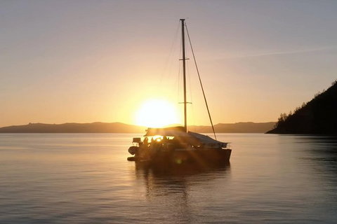2-Night Whitsunday Islands All-Inclusive Sailing Tour From Airlie Beach - Accommodation Main Beach 9