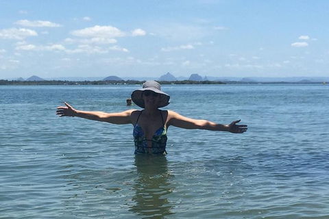 Bribie Island Boat And 4x4 Beach Tour - Accommodation Main Beach 1