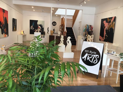101 Ryrie Arts - Accommodation Main Beach 0