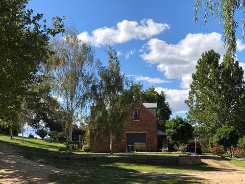 Athol Gardens - Accommodation Main Beach 1