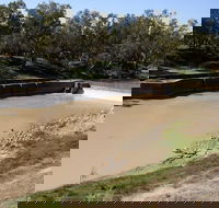 Bourke Weir - Accommodation Main Beach