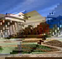 Embassy Drive - Accommodation Main Beach