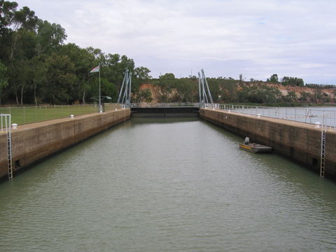 Lock 4 - Accommodation Main Beach 0