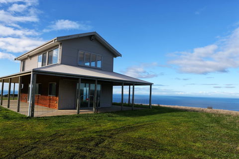 Wildlife Wonders - Accommodation Main Beach 2
