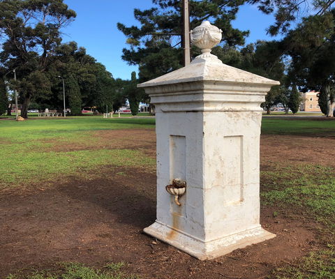 Bews Fountain, Kadina - Accommodation Main Beach 0