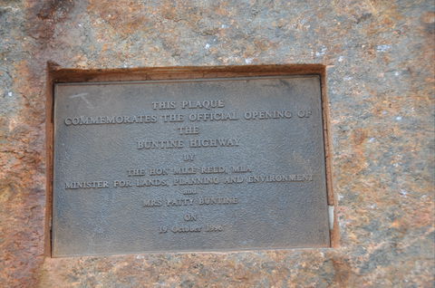 Noel Buntine Memorial - Accommodation Main Beach 2