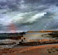 Old Number Four Barge - Accommodation Main Beach