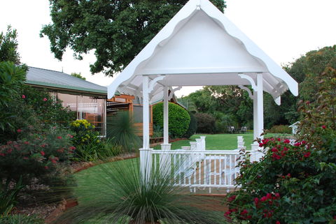 Inverlaw - Accommodation Main Beach 2