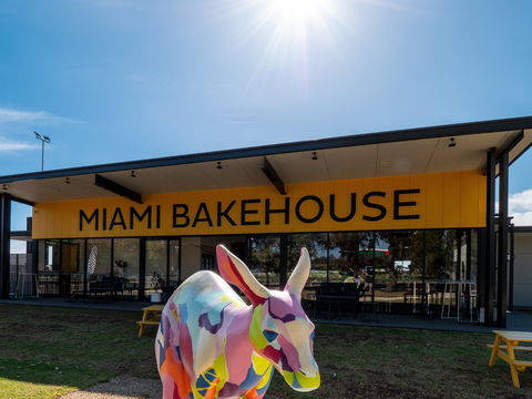 KangaART At Miami Bakehouse - Accommodation Main Beach 1