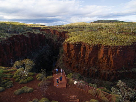 Karijini And The Pilbara - Accommodation Main Beach 2
