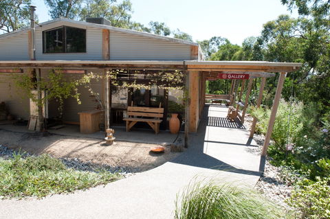 Marion Rosetzky Gallery - Accommodation Main Beach 0