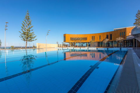Scarborough Beach Pool - Accommodation Main Beach 1