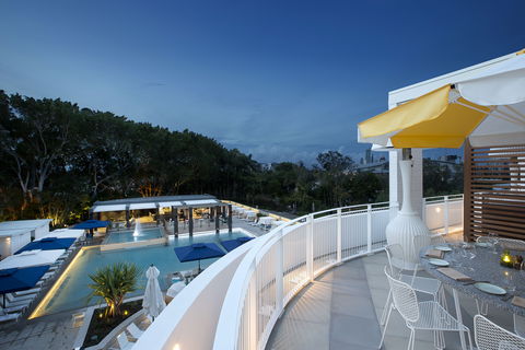 The Star - Accommodation Main Beach 2