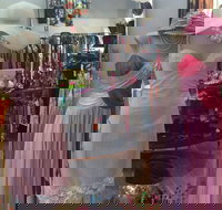 Zoo Vintage Emporium - Accommodation Main Beach