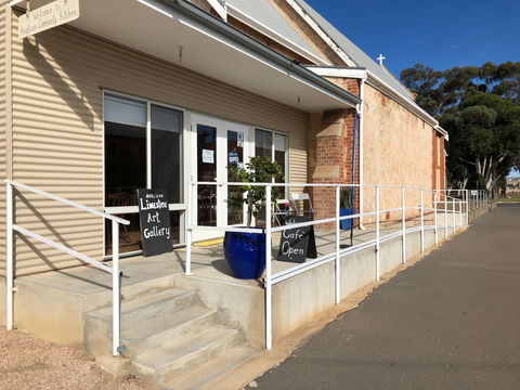Anglican Community Cafe, Limestone Art Gallery & Cornish Garden - Accommodation Main Beach 1