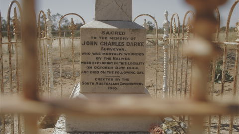Darke's Grave - Accommodation Main Beach 0