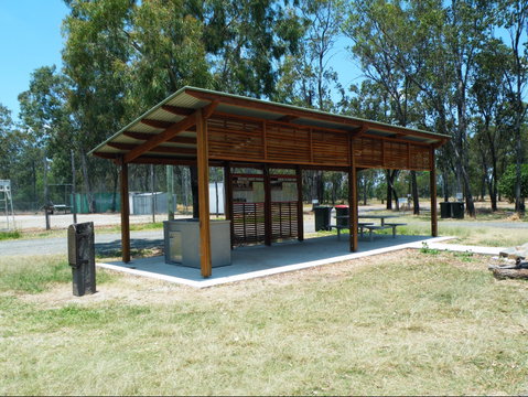 Dululu - Accommodation Main Beach 2